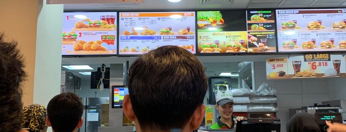Burger King is one of Lieux qui ont plu à FY.