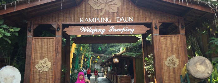 Kampung Daun Culture Gallery & Cafe is one of 20 favorite restaurants.