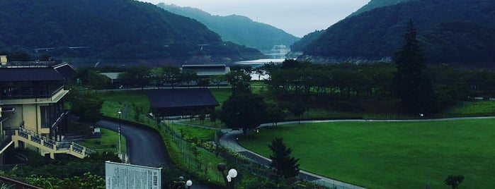 神奈川県立 宮ヶ瀬ビジターセンター is one of Guide to 愛甲郡's best spots.
