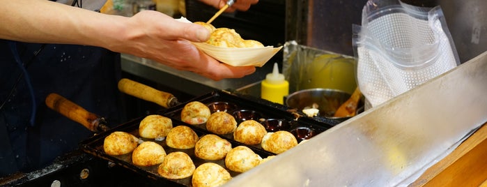 Takohachi is one of Osaka food.