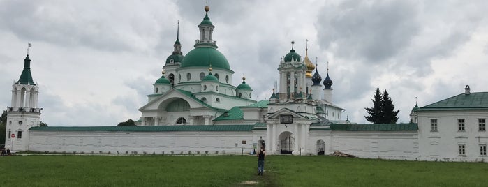 Димитриевский собор is one of Ростов Великий.