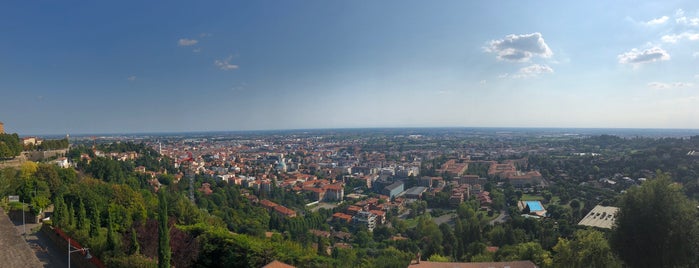 Belvedere, Via Versasio is one of Верона.