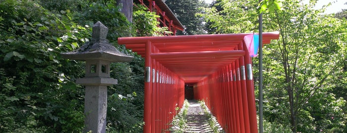 稲荷神社 is one of 東信おデート(軽井沢、小諸、佐久、上田).