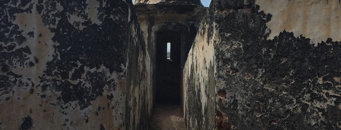 Castillo San Felipe del Morro is one of สถานที่ที่บันทึกไว้ของ Subha.