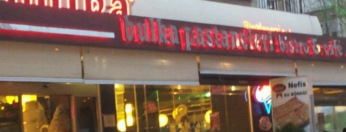 Bulka Cafe & Patisserie is one of Lugares favoritos de Neşe.