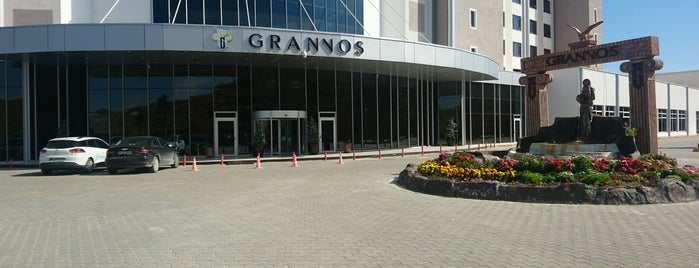 Grannos Thermal & Convention Hotel is one of Şule 님이 좋아한 장소.