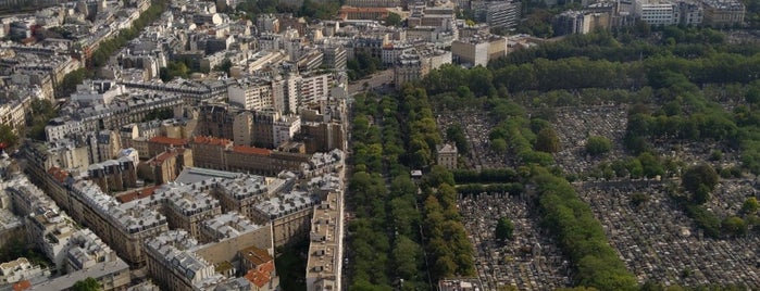 Torre Montparnasse is one of Lugares favoritos de Chris.