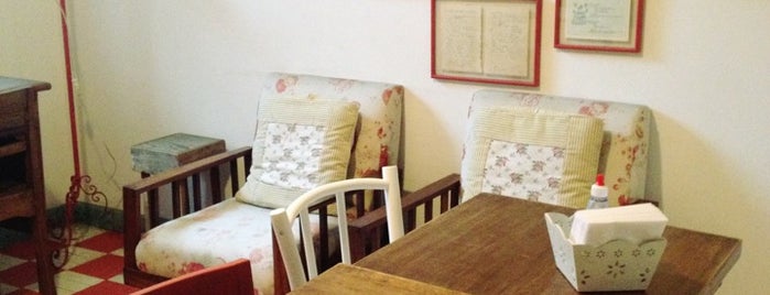 Brigadeiro Doceria & Café is one of Carolineさんの保存済みスポット.
