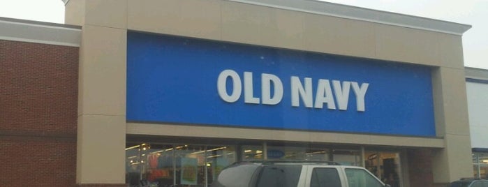 Old Navy is one of Orte, die Danny gefallen.