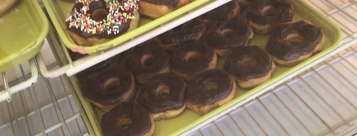 Rileys Donuts is one of Want to Try.