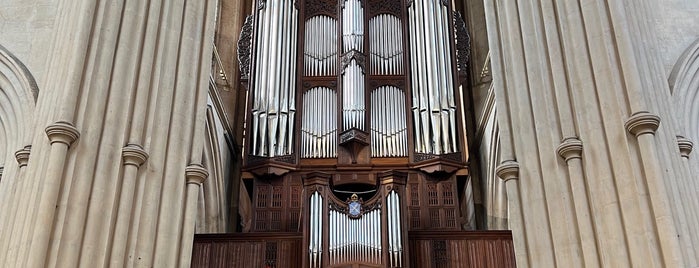 Bath Abbey is one of Anglican Churches/Cathedrals I've Visited.