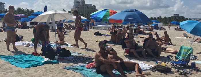 Gay Beach South Beach is one of สถานที่ที่ Sarah ถูกใจ.