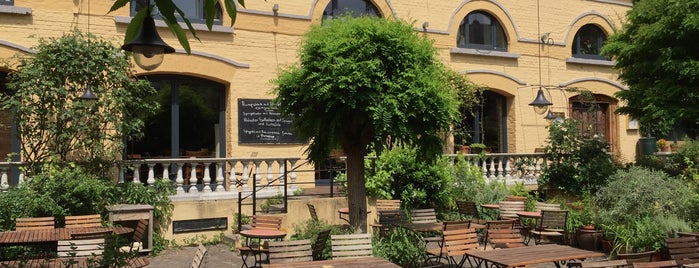 Café Kosmopolit is one of สถานที่ที่บันทึกไว้ของ Özle〽️.