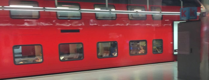 SZU Zürich HB is one of Transport.