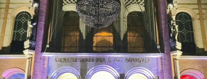 Künstlerhaus Hannover is one of Lieux sauvegardés par Kübra.