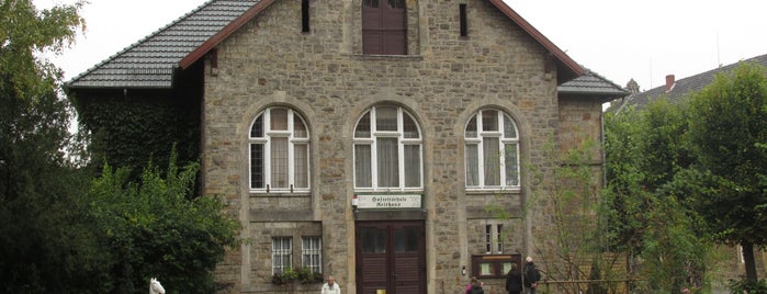 Fürstliche Hofreitschule is one of D2Liste.