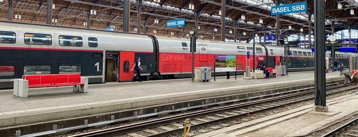 Gleis 3/4 is one of Bahnhof Basel SBB.