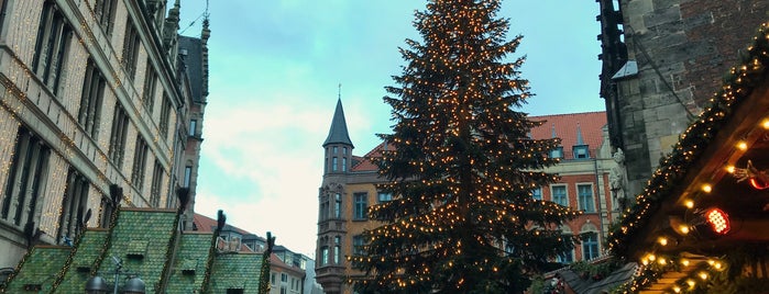 Weihnachtsmarkt Hannover is one of Weihnachtsmärkte.