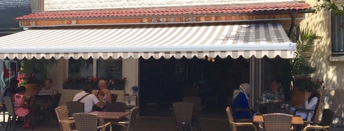 Istanbul Grill Restaurant is one of สถานที่ที่บันทึกไว้ของ Ian.