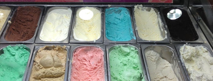 Cold Stone Creamery is one of The 15 Best Places for Cake in Tucson.