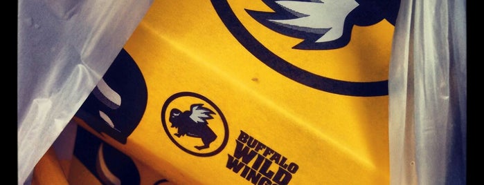 Buffalo Wild Wings is one of Arthur's Best Eating Places in Other Countries☆☆☆☆.