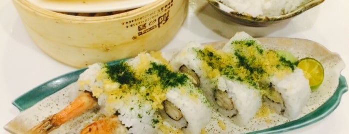 Dimsum vs. Sushi is one of Lugares favoritos de Half Pinay.