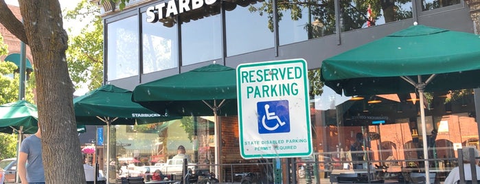 Starbucks is one of สถานที่ที่ Craig ถูกใจ.