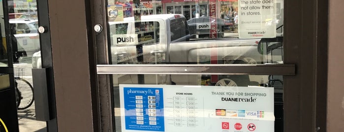 Duane Reade is one of Stephさんのお気に入りスポット.