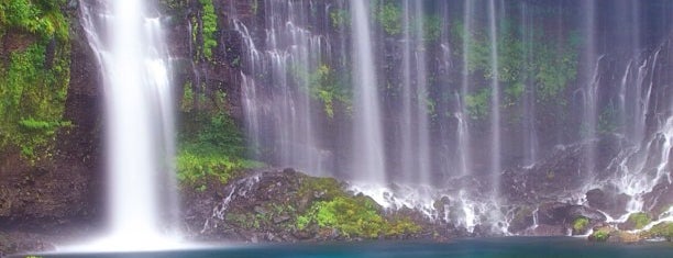 Shiraito Falls is one of Lieux qui ont plu à Shigeo.