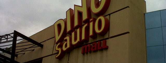 Dinosaurio Mall is one of Martin’s Liked Places.