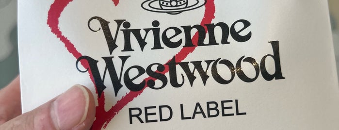 Vivienne Westwood RED LABEL Concept Store is one of Tempat yang Disukai Jonathan.