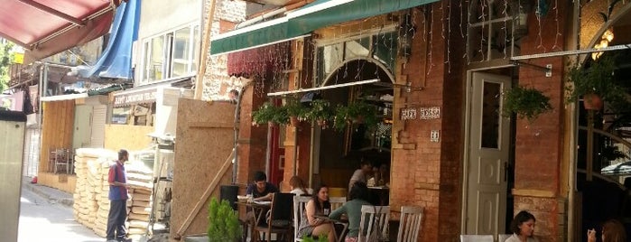 Cafe Fessa is one of Orte, die Cihat gefallen.