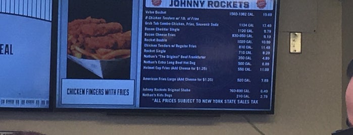 Johnny Rockets is one of สถานที่ที่ Maria ถูกใจ.