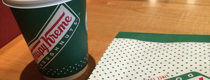 Krispy Kreme Doughnut Cafe is one of Darwin'in Beğendiği Mekanlar.