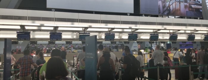Cathay Pacific Airways Check-In Counter is one of Shank : понравившиеся места.