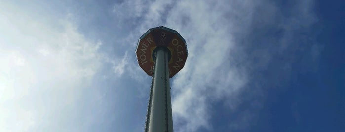 Ocean Park Tower is one of Elenaさんのお気に入りスポット.