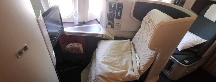 CX745 DXB-BAH / Cathay Pacific Airways is one of Tempat yang Disukai Angela Isabel.