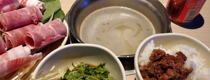 犇鱻涮涮鍋 is one of 海外の食べ物屋.