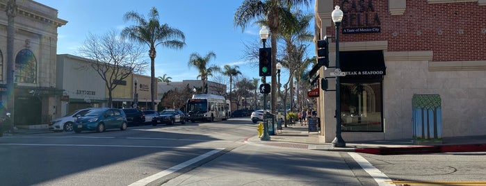 Downtown Ventura is one of Los Angeles Suburbs.