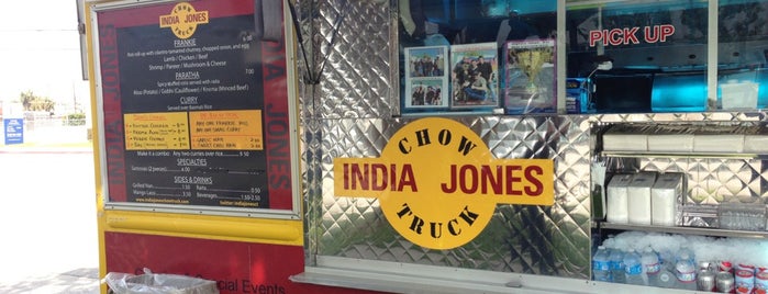 India Jones Chow Truck is one of Lieux sauvegardés par Lara.