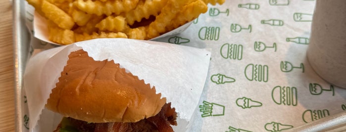 Shake Shack is one of Must Experience.