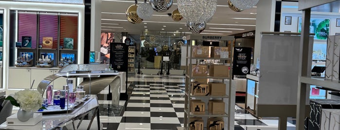 Bloomingdale's is one of Duygu : понравившиеся места.