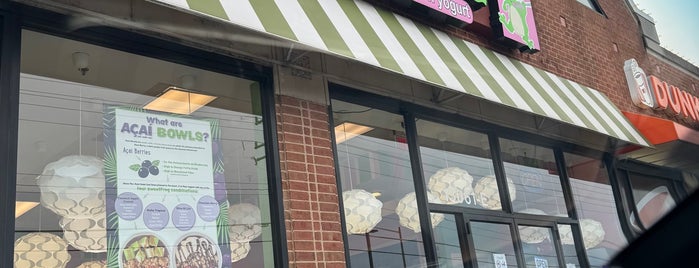 sweetFrog Premium Frozen Yogurt is one of Places I visit.