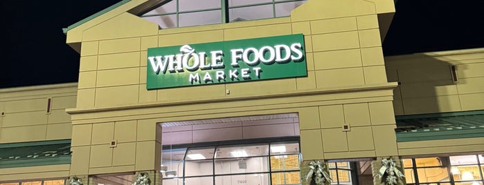 Whole Foods Market is one of Jingyuan 님이 좋아한 장소.