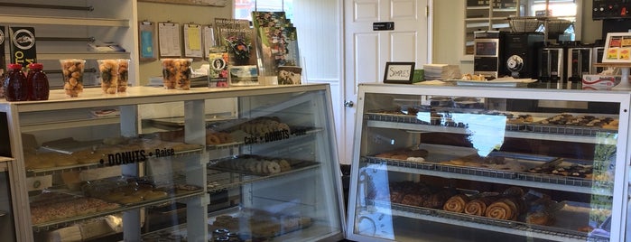 Freedom Farms Donut Shop is one of Orte, die Caroline 🍀💫🦄💫🍀 gefallen.