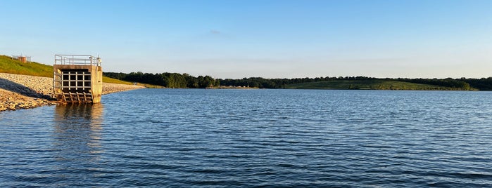 Zorinsky Lake is one of Homaha.