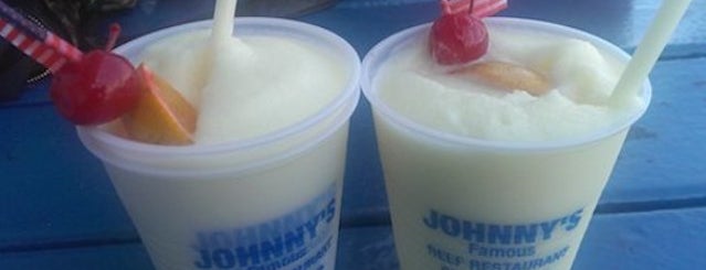 Johnny's Famous Reef Restaurant is one of The 12 Best Frozen Drinks In NYC.