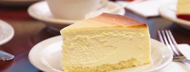 Junior's Restaurant & Bakery is one of The 15 Best Places for Cheesecake in New York City.