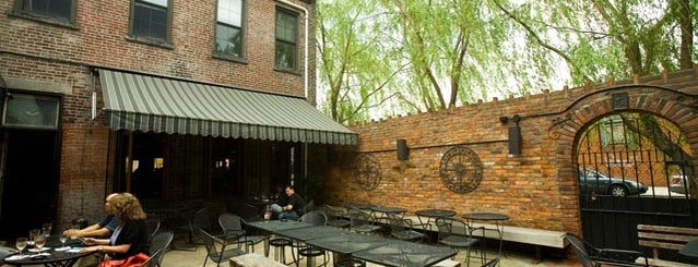LIC Bar is one of The 15 Best Bars with Backyards in NYC.
