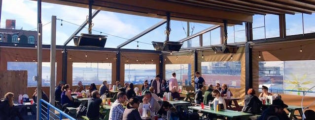 Brooklyn Crab is one of The Best Rooftop Bars In NYC.